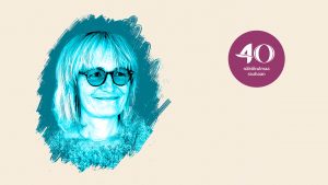 Hilary Cremin on graafisesti tyylitelty sinisellä värillä.