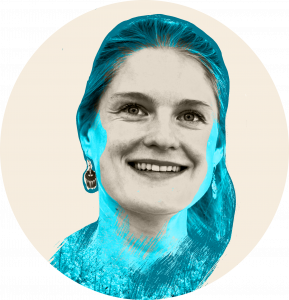 Jenni Leppäsen kasvokuva turkoosilla graafisella elementillä.